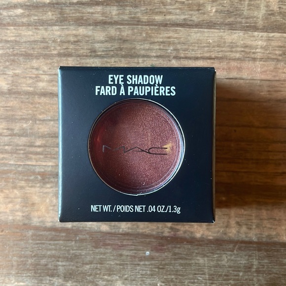 MAC Veluxe Pearl Eyeshadow EXPENSIVE PINK - Picture 6 of 6